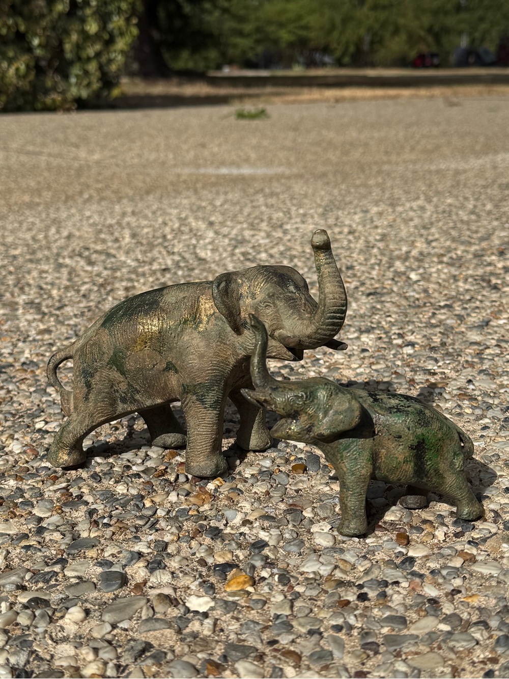 Vintage Heavy Brass Elephant Sculptures made in Japan by Otagiri - Picture 11 of 17